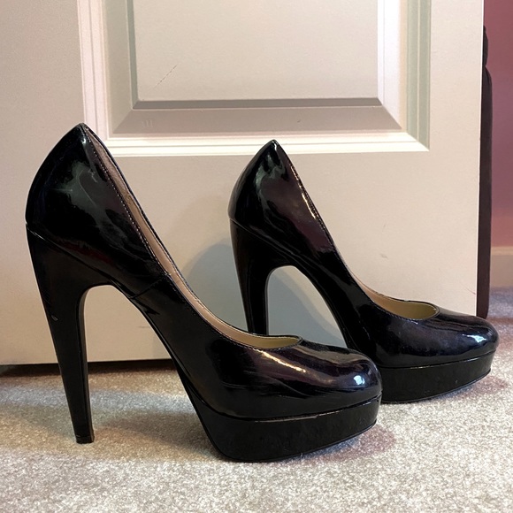 Elle Shoes - Elle Black Patent Leather Platform Pumps 8.5